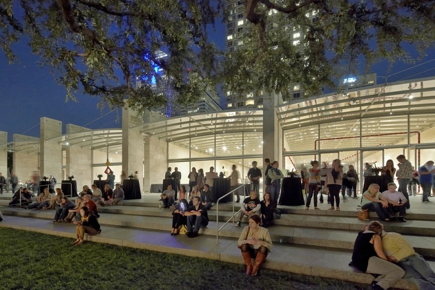 nasher-sculpture-center-garden-dusk