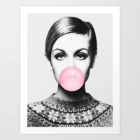 twiggy-bubble-gum-pink-woman-girl-fashion-face-prints
